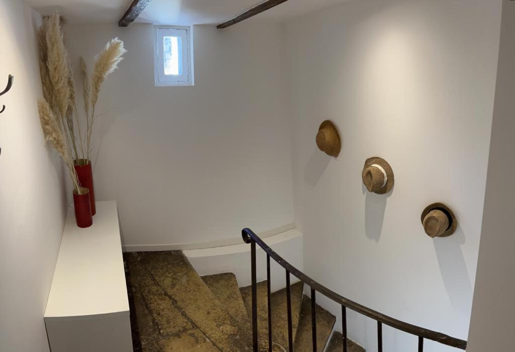 Oustaou De Betty Et Bob Bed & Breakfast Le Cailar Eksteriør bilde